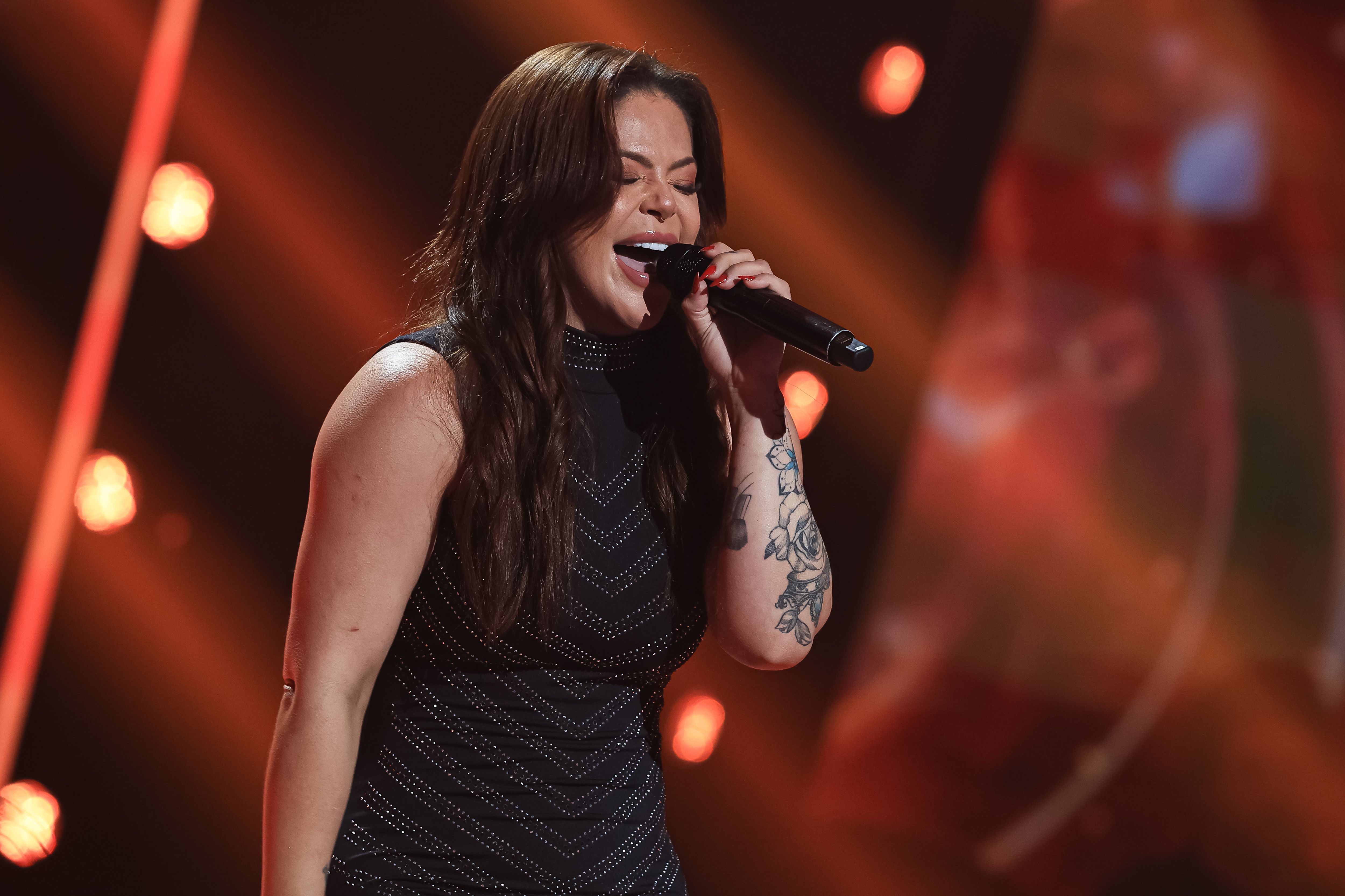 Vivi Alves canta hit de Lauana Prado e garante vaga no time Vivi Alves canta hit de Lauana Prado e garante vaga no time