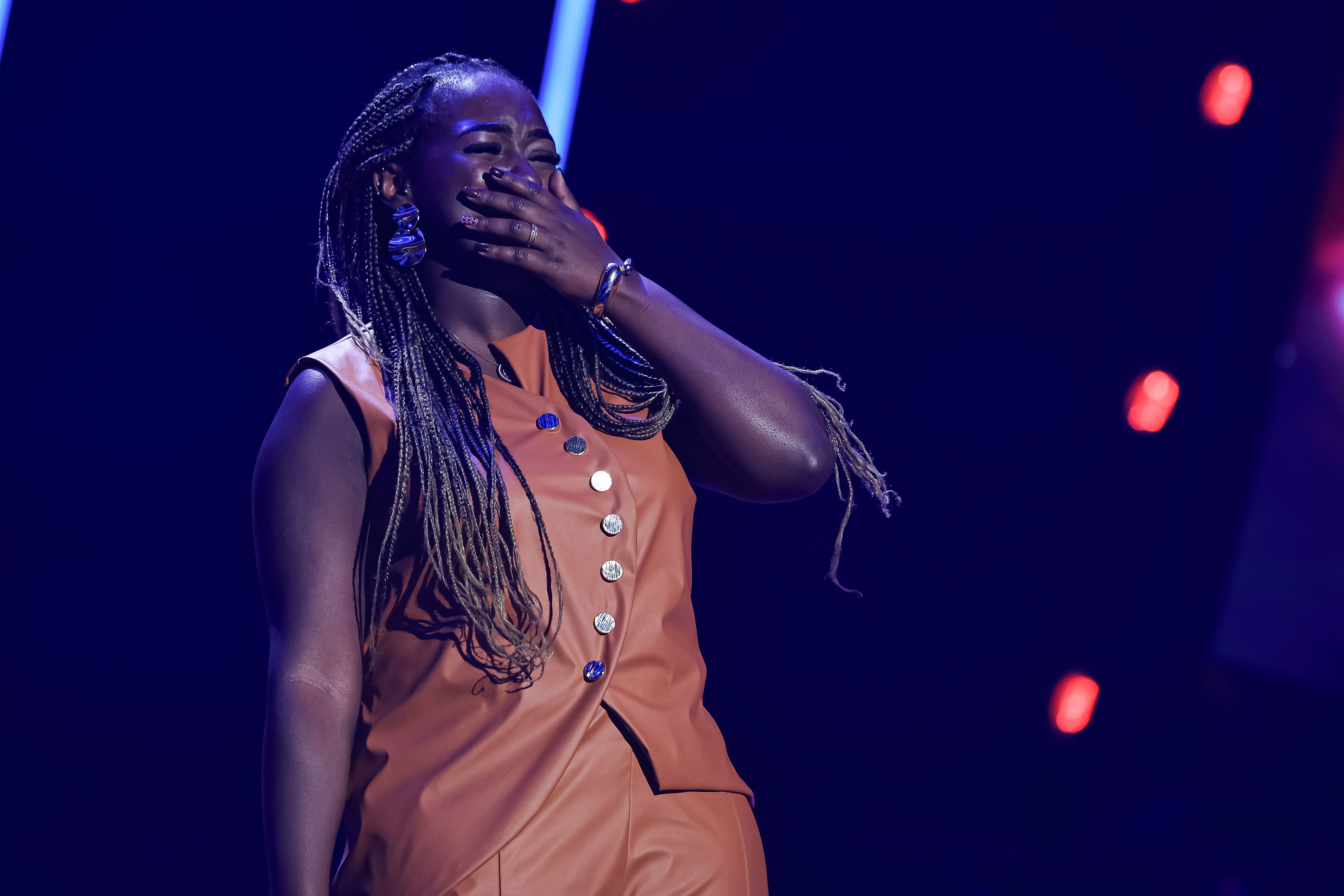 Mariana Lourenço conquista os quatro técnicos com música de Marília Mendonça
