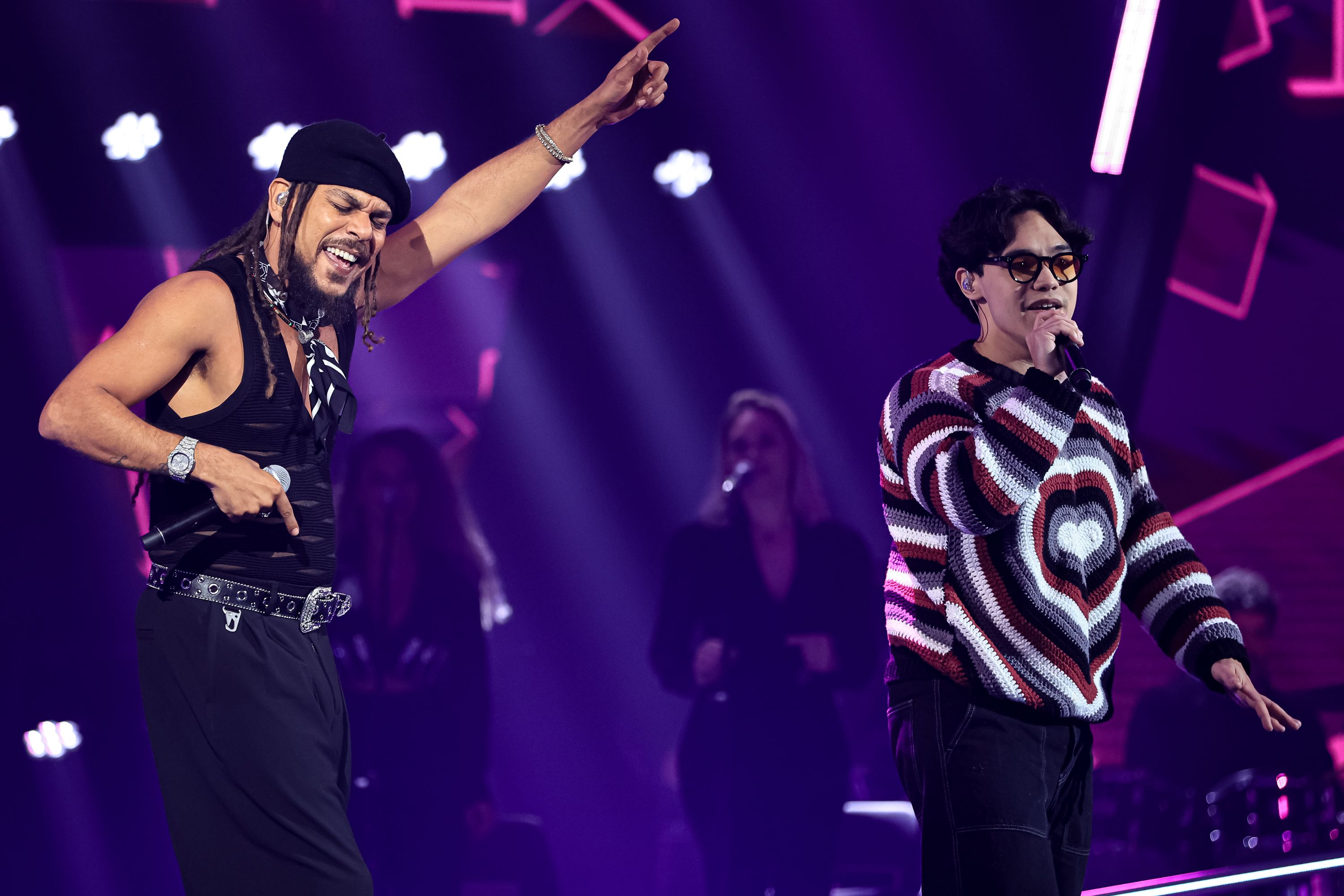 Dada Yute e Enzo Yuki se apresentam no The Voice Brasil com música de Skank no time Duda Beat