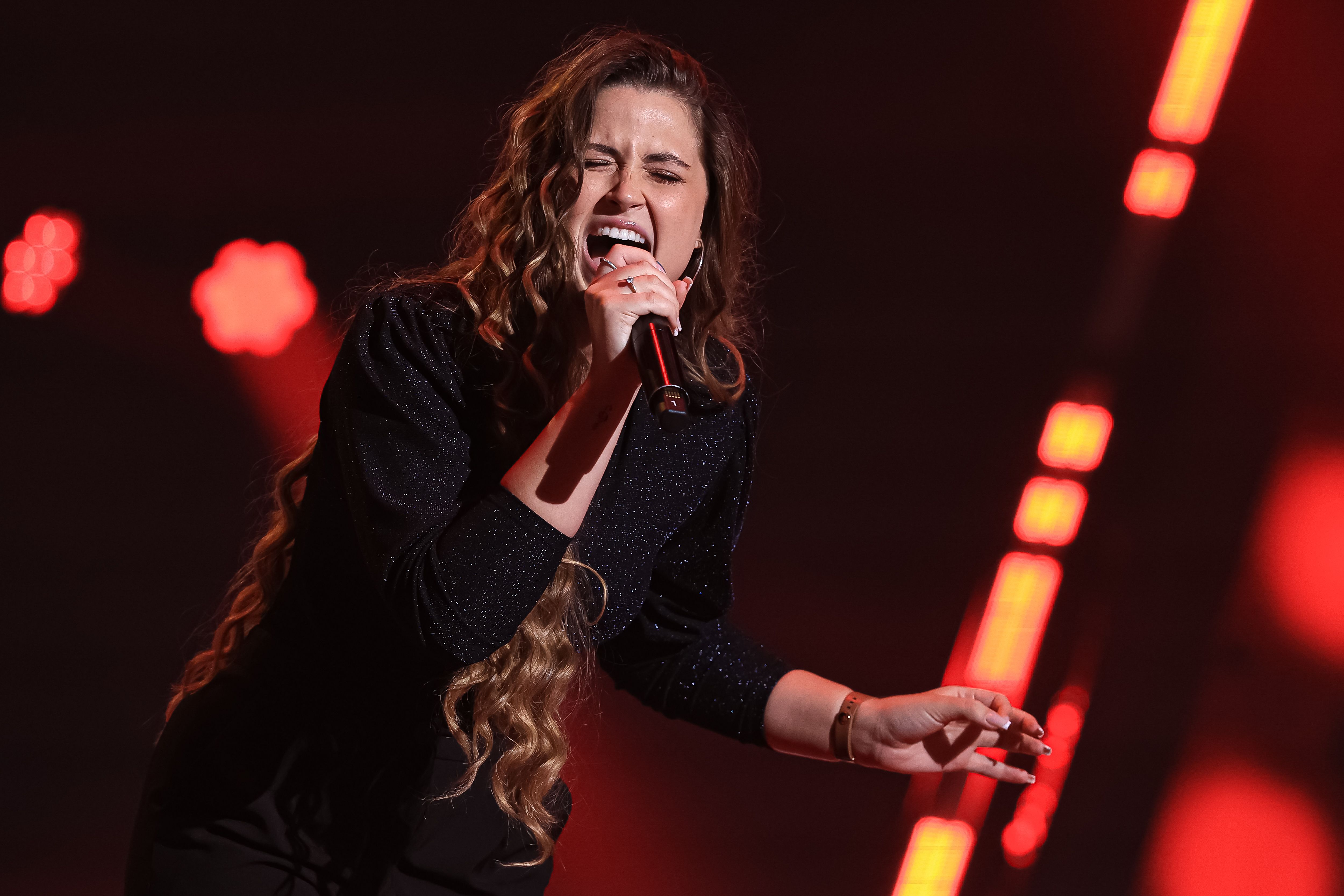 Giulia Werner canta Adele e conquista o Time Mumuzinho