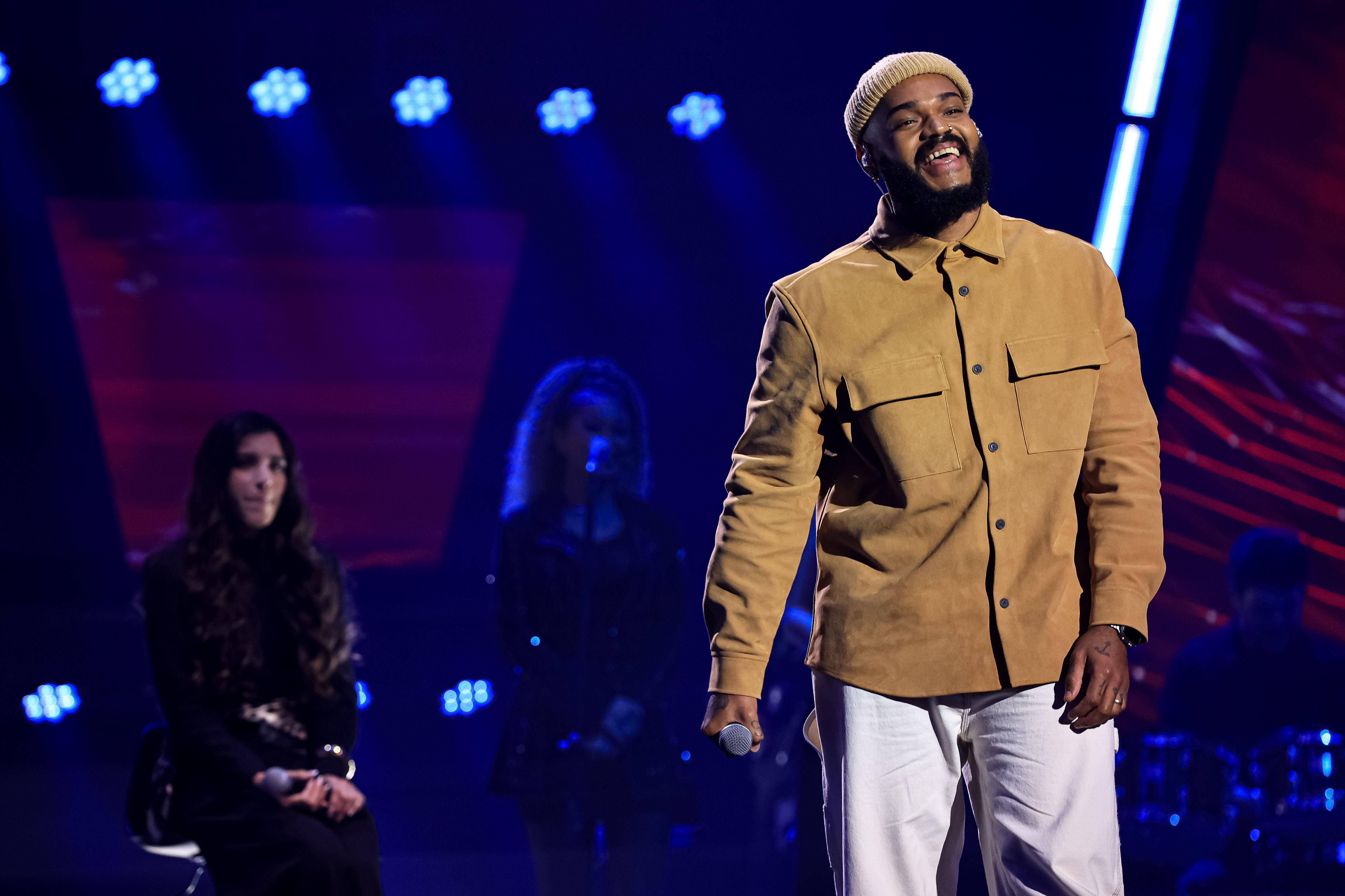 Jezrrel se apresenta com clássico de Tarzan, mas não garante vaga na semifinal
