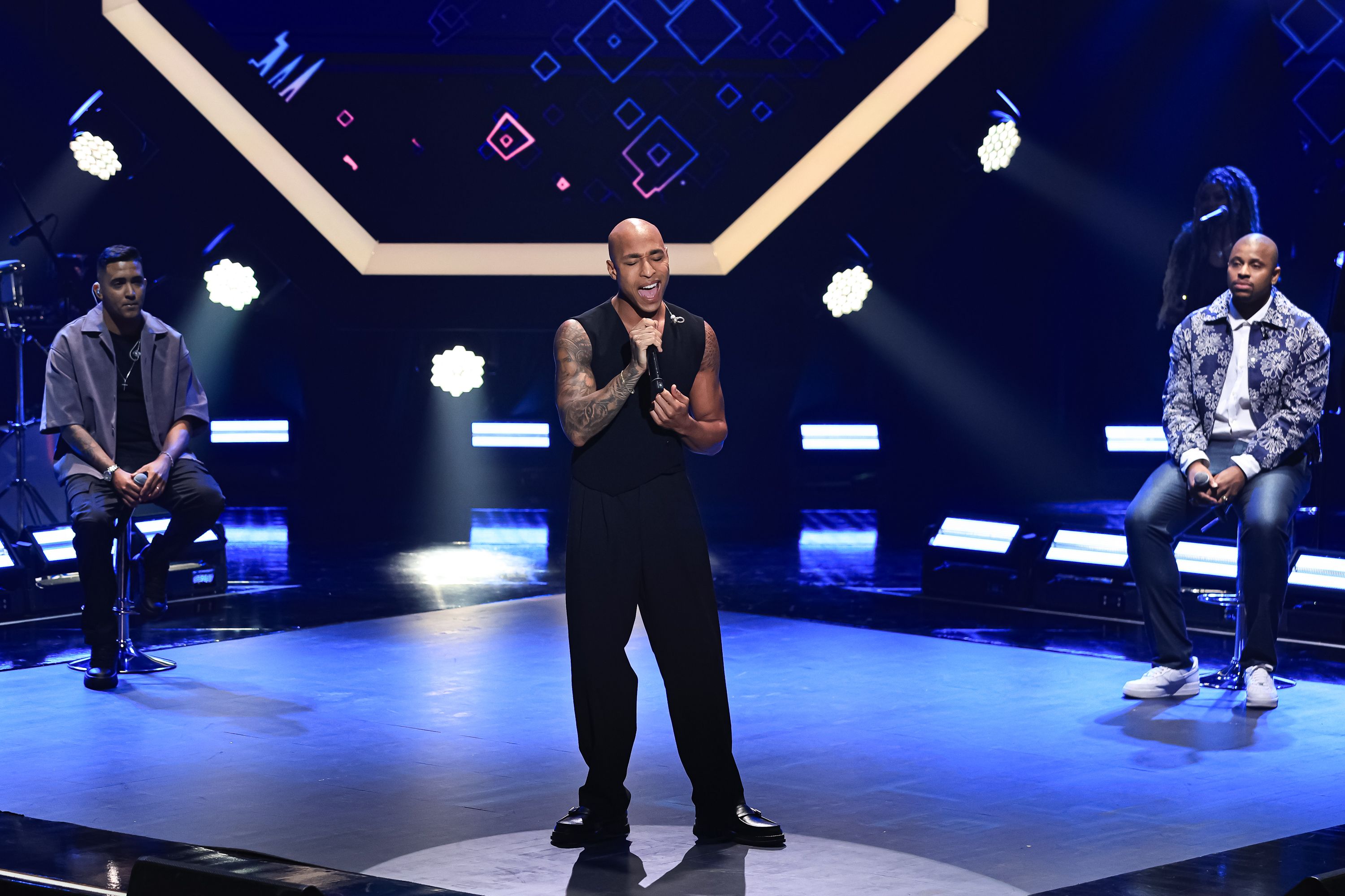 Pedro Mussum encerra participação no The Voice Brasil após interpretação de "I'm Not The Only One" Pedro Mussum encerra participação no The Voice Brasil após interpretação de "I'm Not The Only One"