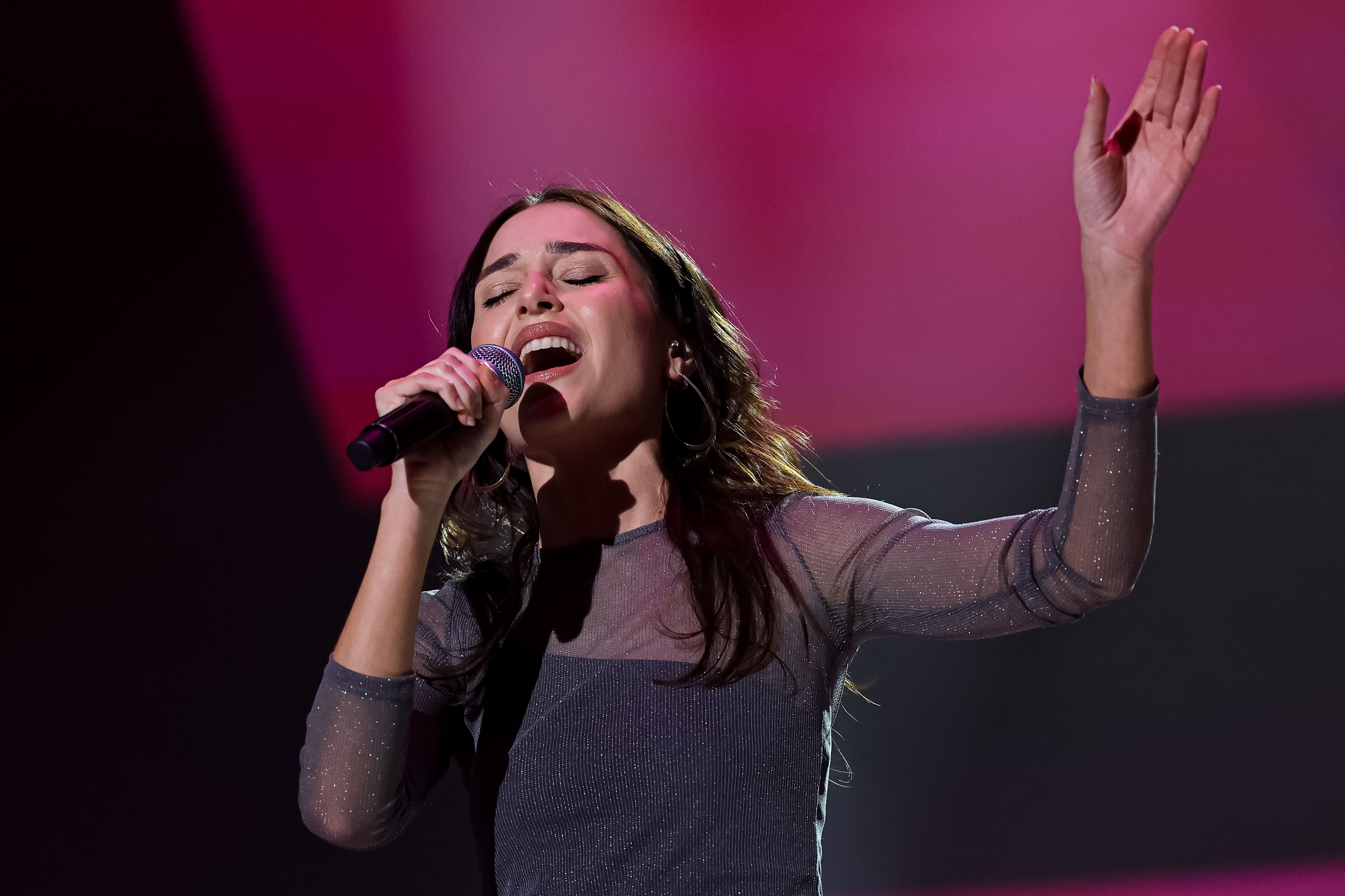 Rafaela Pfeifer arrasa com Jennifer Hudson e entra para o Time Duda Rafaela Pfeifer arrasa com Jennifer Hudson e entra para o Time Duda